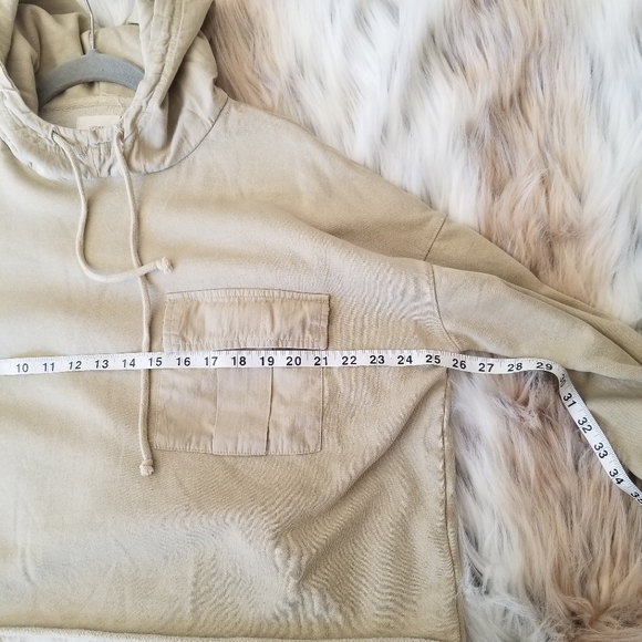 3X$25 Urban Outfitters Cropped Oversized Sweater Hoodie Raw Hem Size Medium - Picture 5 of 9